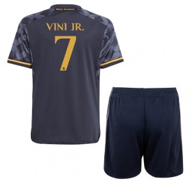 Otroški Nogometni dresi Real Madrid Vinicius Junior #7 Gostujoči 2023-24 Kratek Rokav (+ Kratke hlače)